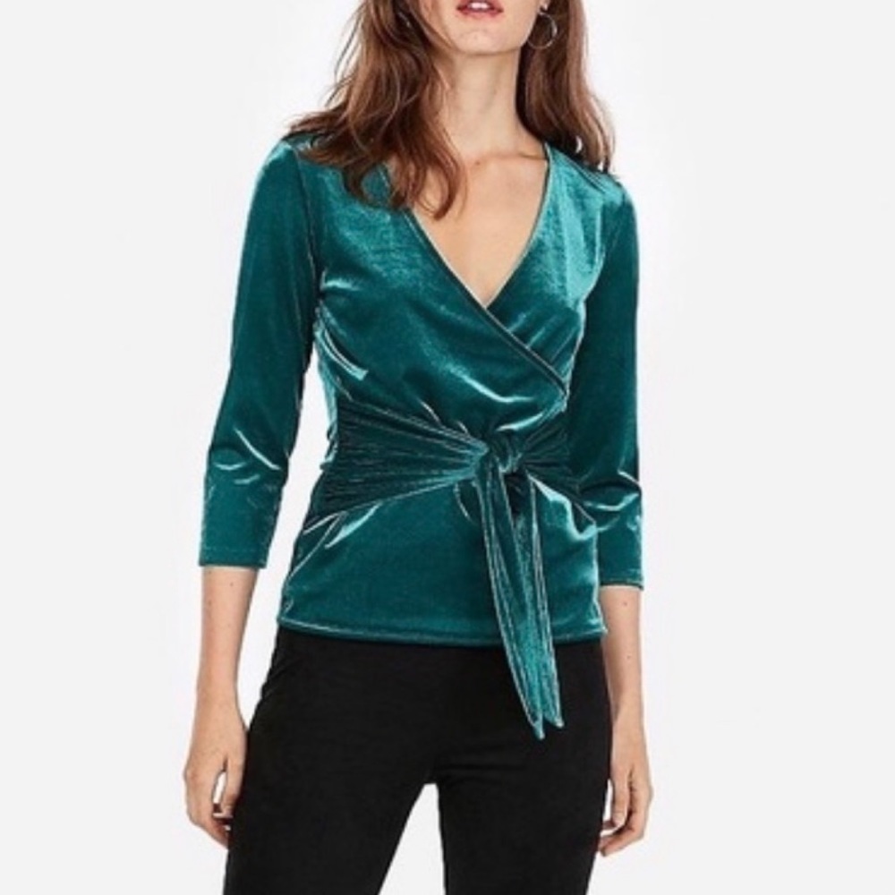 🆕 Express Desire solid green stretch velvet wrap front v neck 3/4 sleeve ribbe…